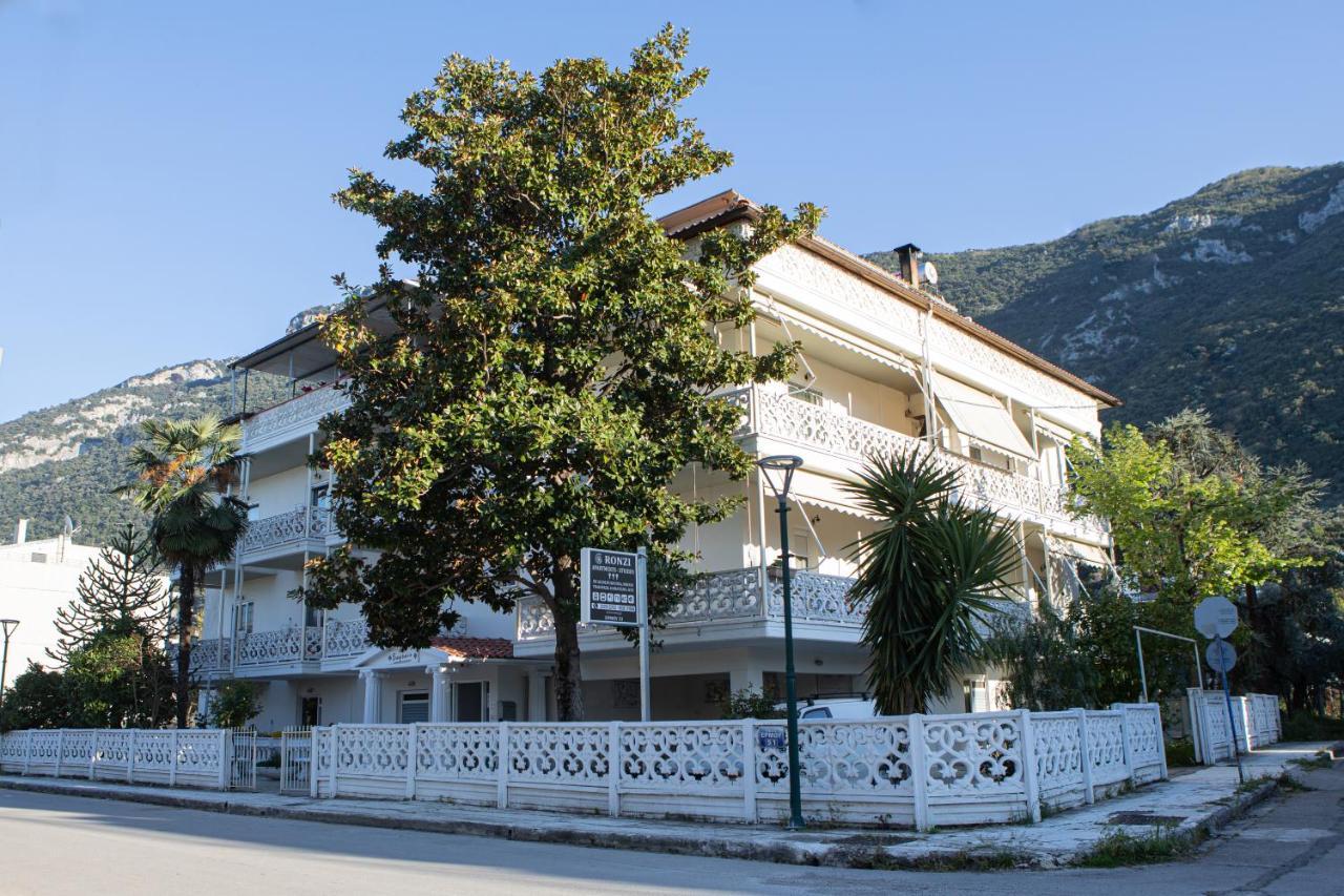 קמנה וורלה Ronzi Apartments מראה חיצוני תמונה