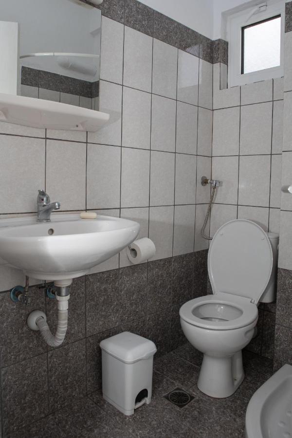 קמנה וורלה Ronzi Apartments מראה חיצוני תמונה