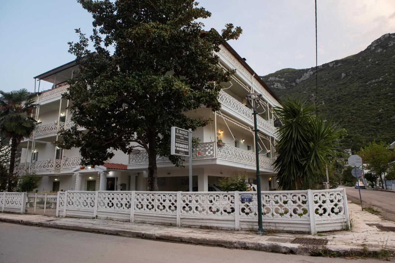 קמנה וורלה Ronzi Apartments מראה חיצוני תמונה